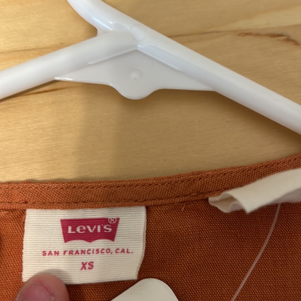Levi’s Luisa Cropped Puff Sleeve - Picture 9 of 10